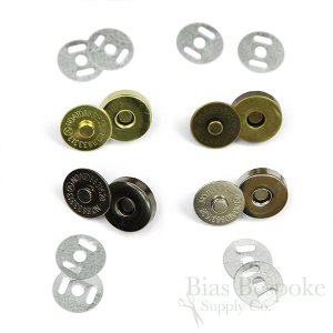 Set-In Magnetic Snaps in Four Colors, 18mm Diameter